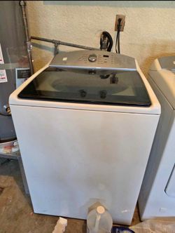 Washer and gas dryer good conditions