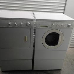 Beautiful Kenmore Front Load Washer And Electric Dryer On Risers 