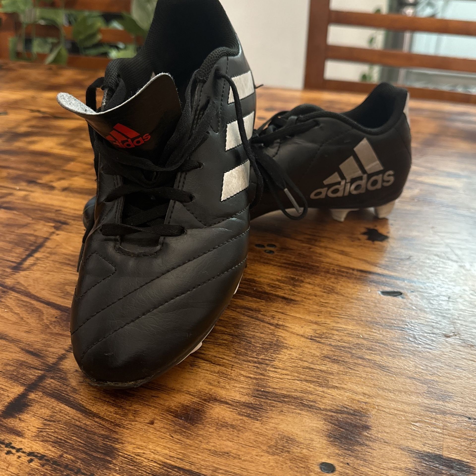 Adidas Soccer Cleats Size 7.5