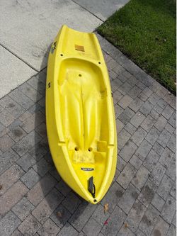 3 kayaks