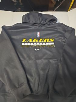 Nike Los Angeles Lakers Spotlight On-Court Practice Performance Pullover Hoodie.