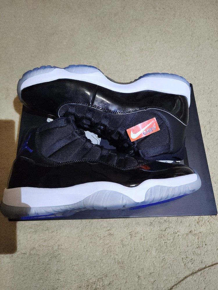 Air Jordan 11 Space Jam 2016