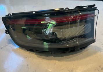 2022-2025 Grand Wagoneer Rear LH Driver Side Outer LED Tail Light Taillight 6862one169AC OEM