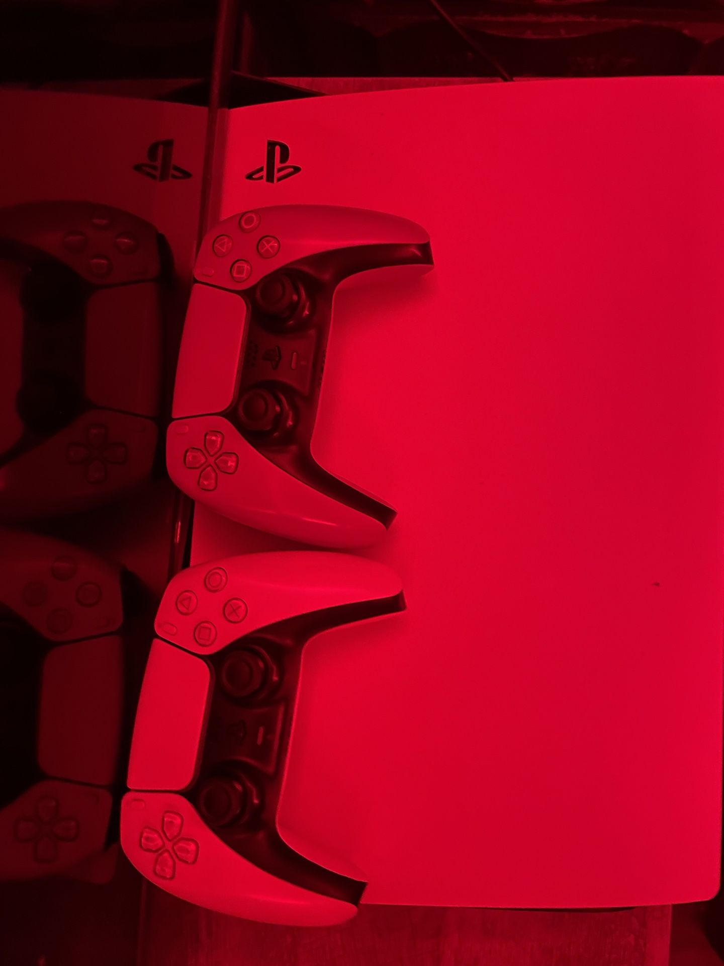 Ps5 Console & 2 Controllers (DIGITAL)