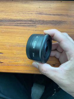 22mm ef-m canon lens