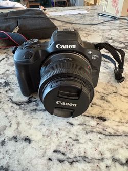 Canon R50