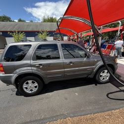 Ford escape XLT 