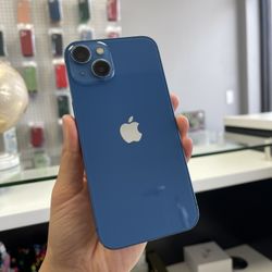 iPhone 13 Unlocked 128Gb Blue Charger And Headphones For Free !!!