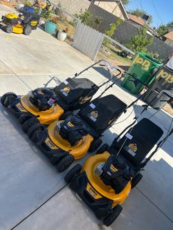 Shop DEWALT 21 in. 150cc Briggs and Stratton 625ex Engine Rear Wheel Drive 2-in-1 Gas Self Propelled Walk Behind Lawn Mower