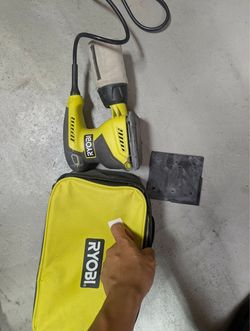 Used RYOBI 2 Amp Corded 1/4 Sheet Sander.