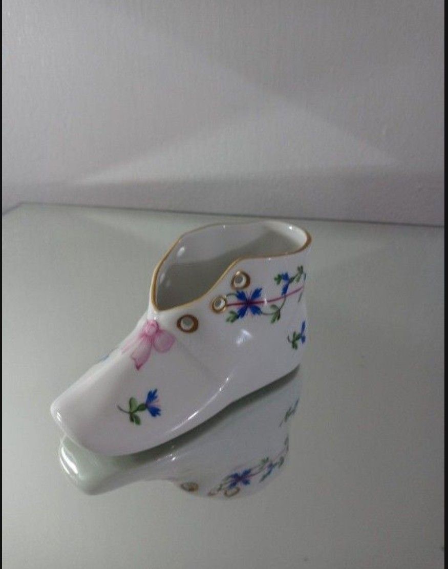 HEREND HUNGARY PORCELAIN SHOE FIGURINE 4.5"×2.7" - S3