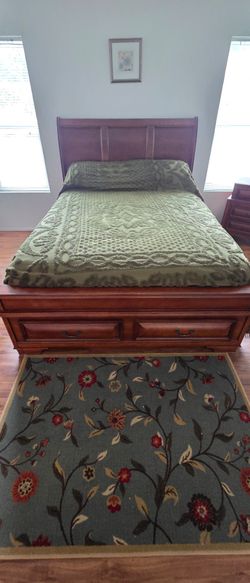 ******Bedroom Set 4 Sale*******