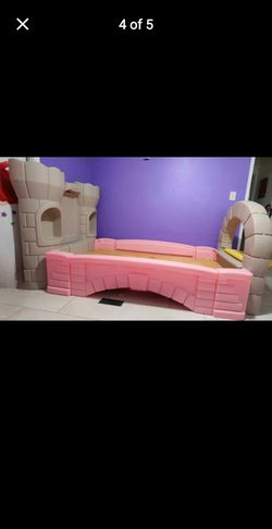Girls princess bed