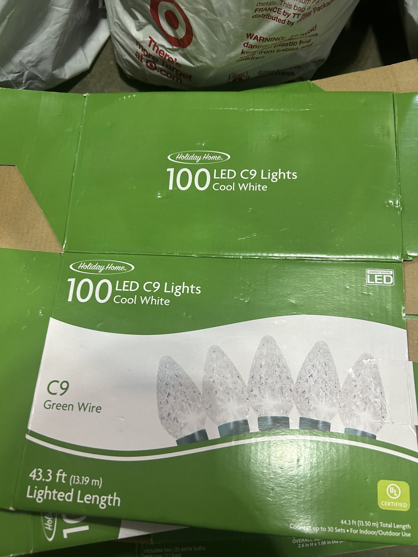 *FREE* Lots Of Christmas lights