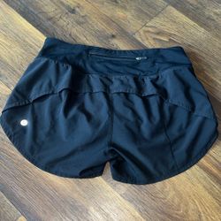 Lululemon size 6