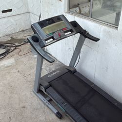 Treadmill 
