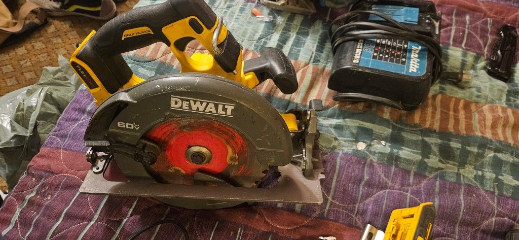 DeWalt 60 V Flex Circular Saw