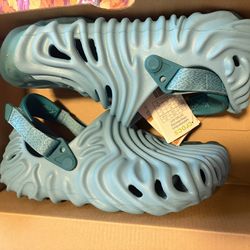 NEW with box. Salehe Bembury × Crocs The Pollex Clog "Turq Tonic