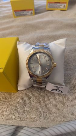 Classy Invicta men’s watch for dad