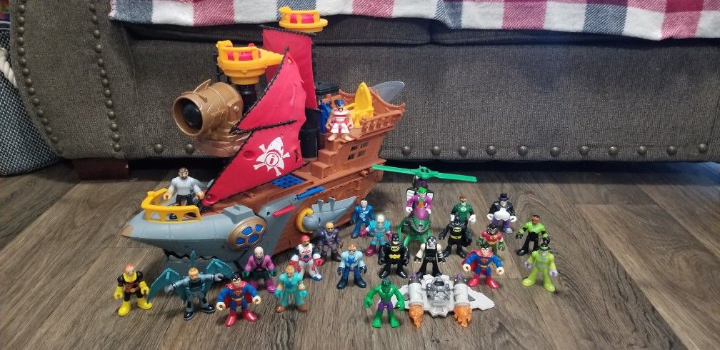 2015 Fisher Price Mattel Imaginext Shark Bite Pirate Ship and figures