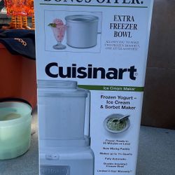 Ice Cream Machine - Cuisinart NEW