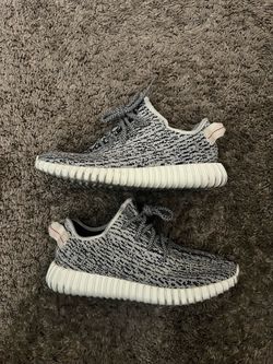 Adidas Yeezy boost 350 turtle dove  Size 8.5