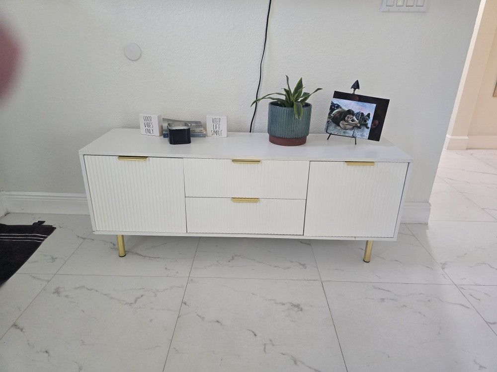 White And Gold TV Stand