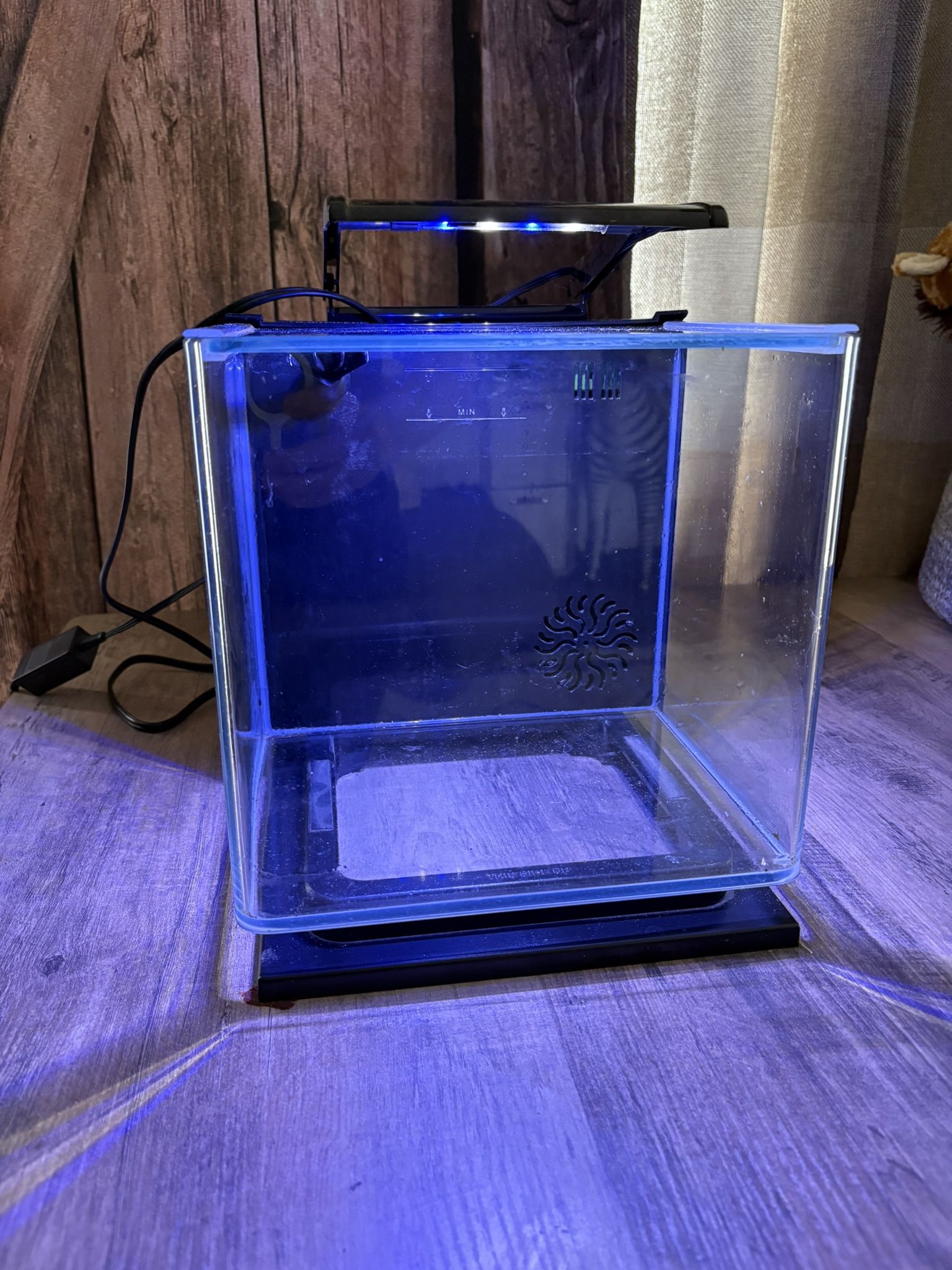 GloFish Betta Fish Aquarium 3 gallon
