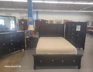 Black bedroom set