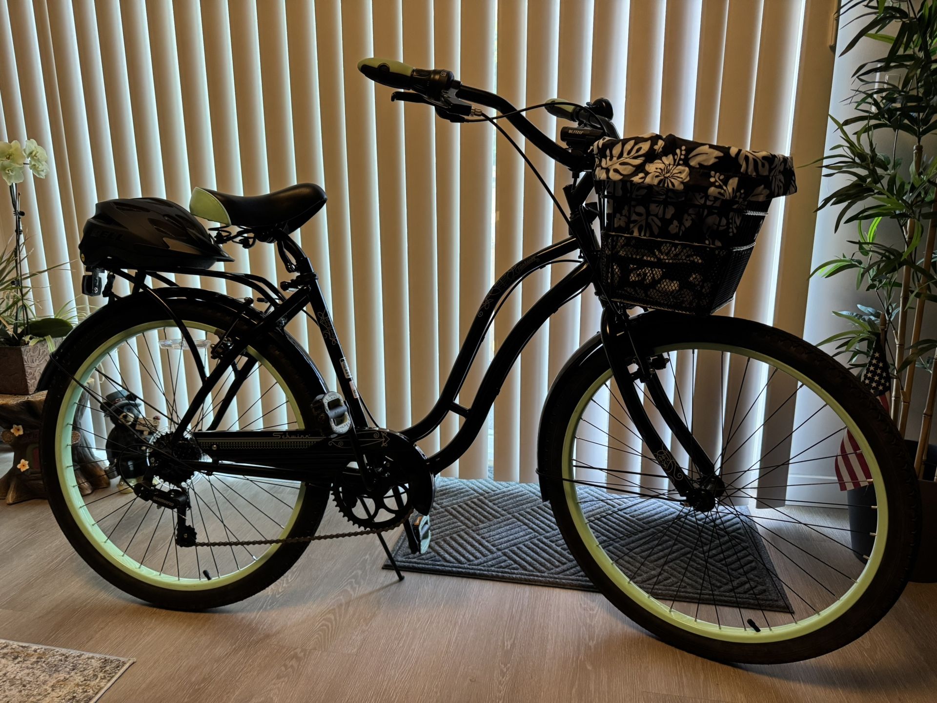 Schwinn Fairhaven Woman’s 26” Cruiser Bike