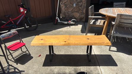 Live wood edge bench
