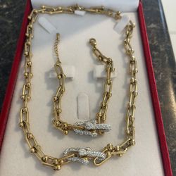 Beautiful Necklace And Bracelet