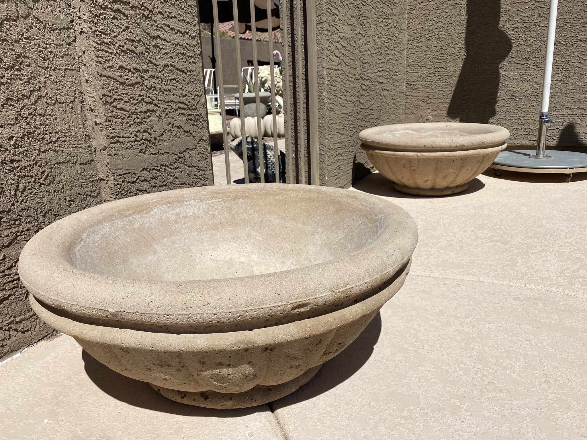 2 XL COMMERCIAL HEAVY CONCRETE GARDEN POTS. PAIR HUGE CEMENT PLANTERS . ( W~ 30 1/2 Inches x H ~ 14 Inches ) PAIR s ONLY $155.oo SILVERADO RANCH