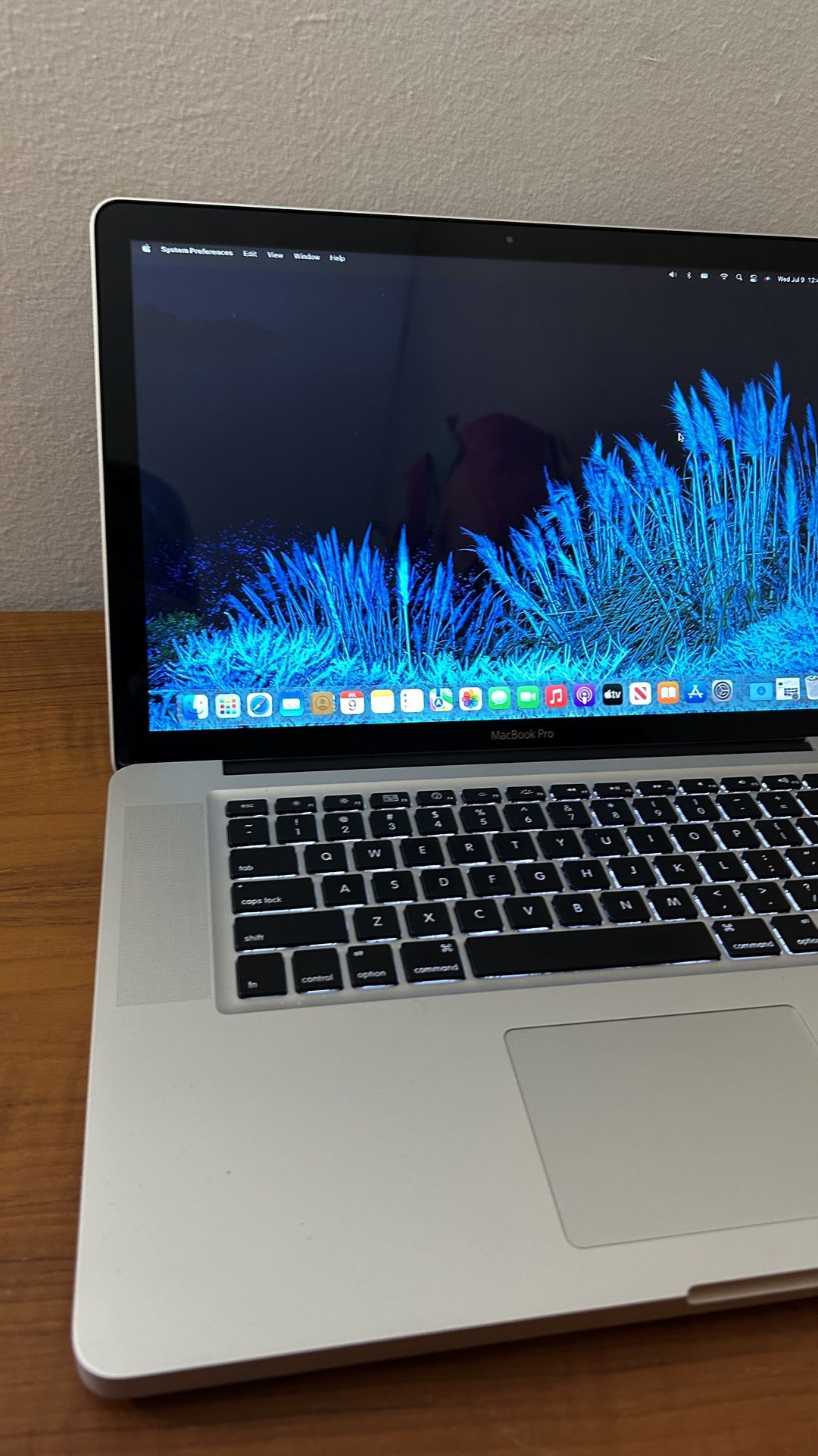 Apple MacBook Pro 15” I7/8GB/256GB SSD $175