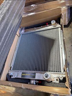 New in the box Radiator for Multiquip-LT6K Light Tower/Generator Kohler KDW 1003 Diesel Engine(E617)