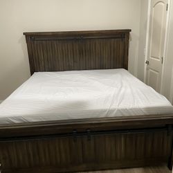 Rustic Farmhouse Wooden Frame / Bed 