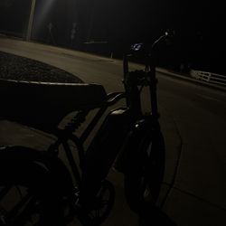 Electric Bike-30mph(Read Bio!)