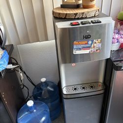 Water Despenser 
