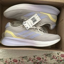 Woman’s Running shoes