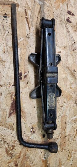 Vintage Screw Jack With Wrench / Screw Driver