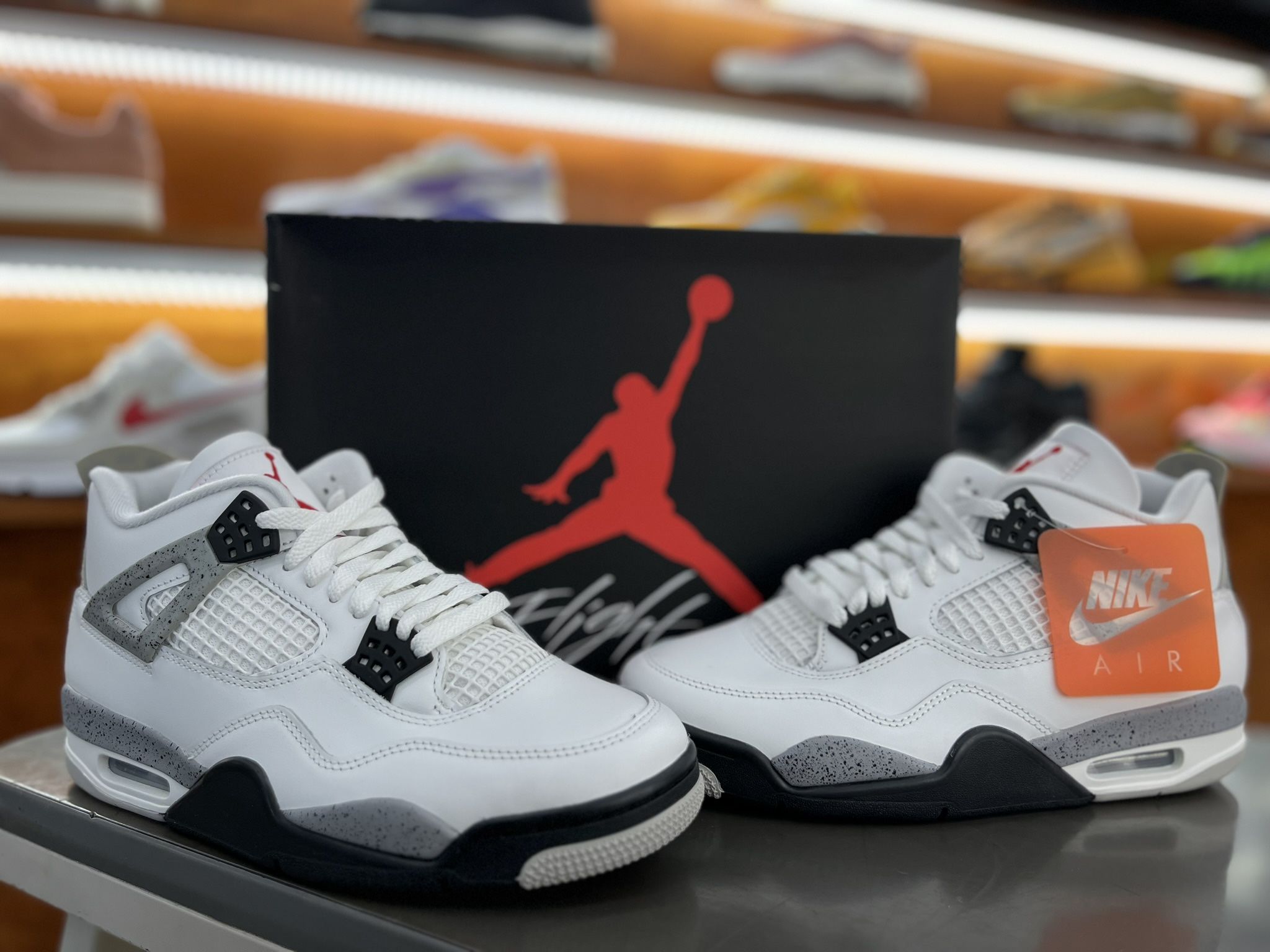 JORDAN RETRO 4 CEMENT WHITE