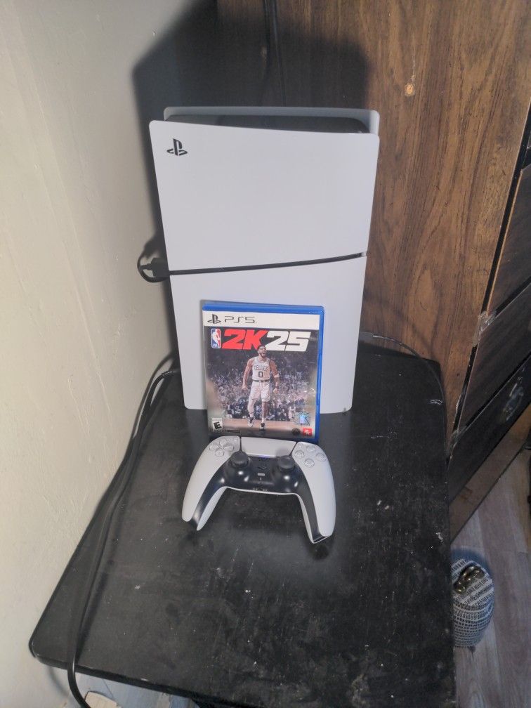 Sony PS5 with one 🎮 , and 3 games Included.