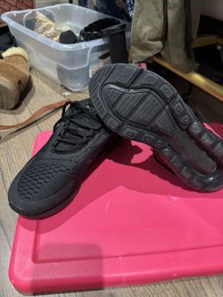 Nike Air Max 270 Size 8 Women’s