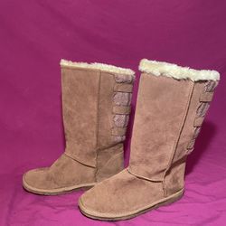 Fuzzy Boots Size 7
