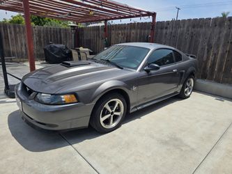 2004 Ford Mustang