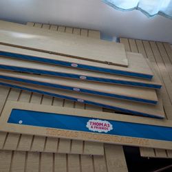 Thomas the Tank Engine & Friends Wooden Railway Book Shelf