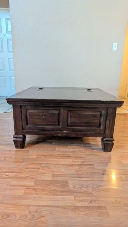 Furniture - Moving Sale! Make me an offer!
