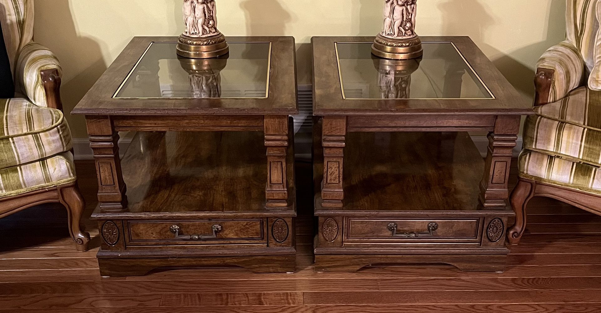 Pair of Vintage Unknown Brand/Make Wood End Tables With Glass Tops 22”L , 28” D, 20” H