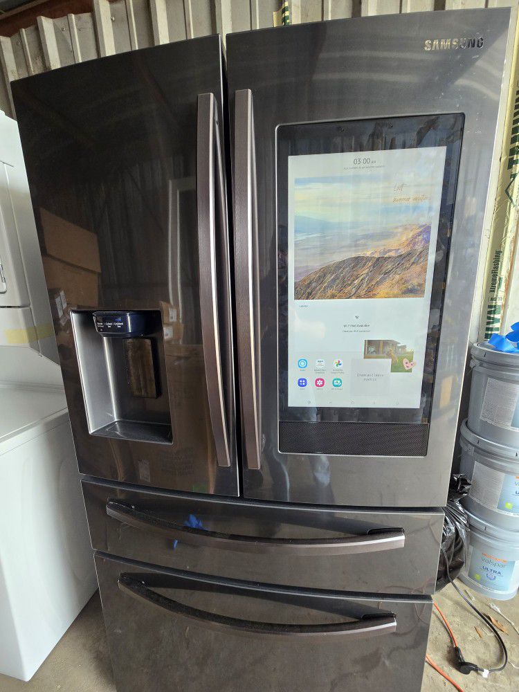 Samsung 22 cu. ft. 4-Door French Door, Counter Depth Refrigerator with 21.5” Touch Screen Family Hub