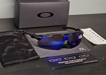 oakley sport shades